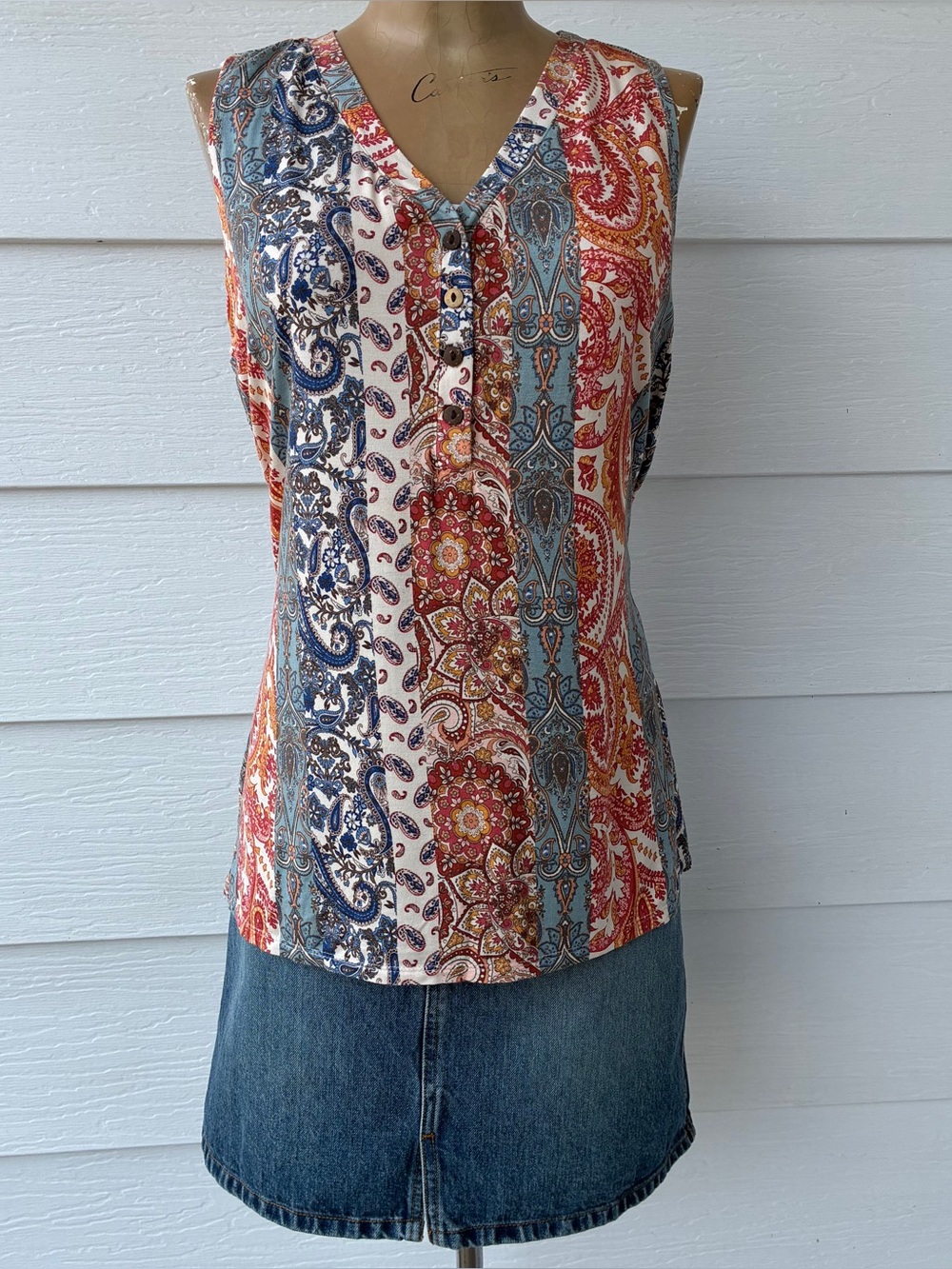 Cato colorful sleeveless top mixed paisley floral patchwork V-neck Size Large